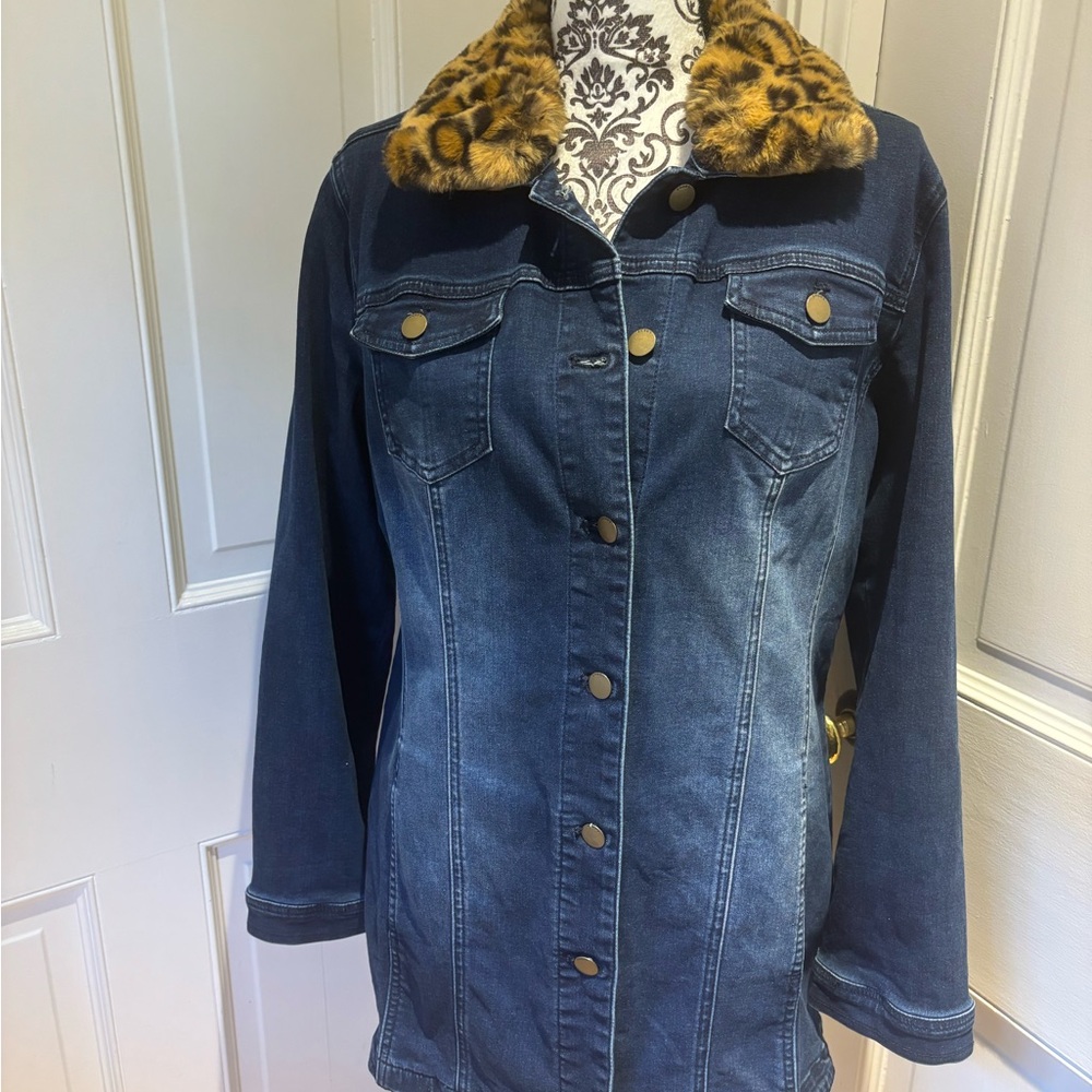 Chico’s Denim Jacket w/Leopard removable fur collar
